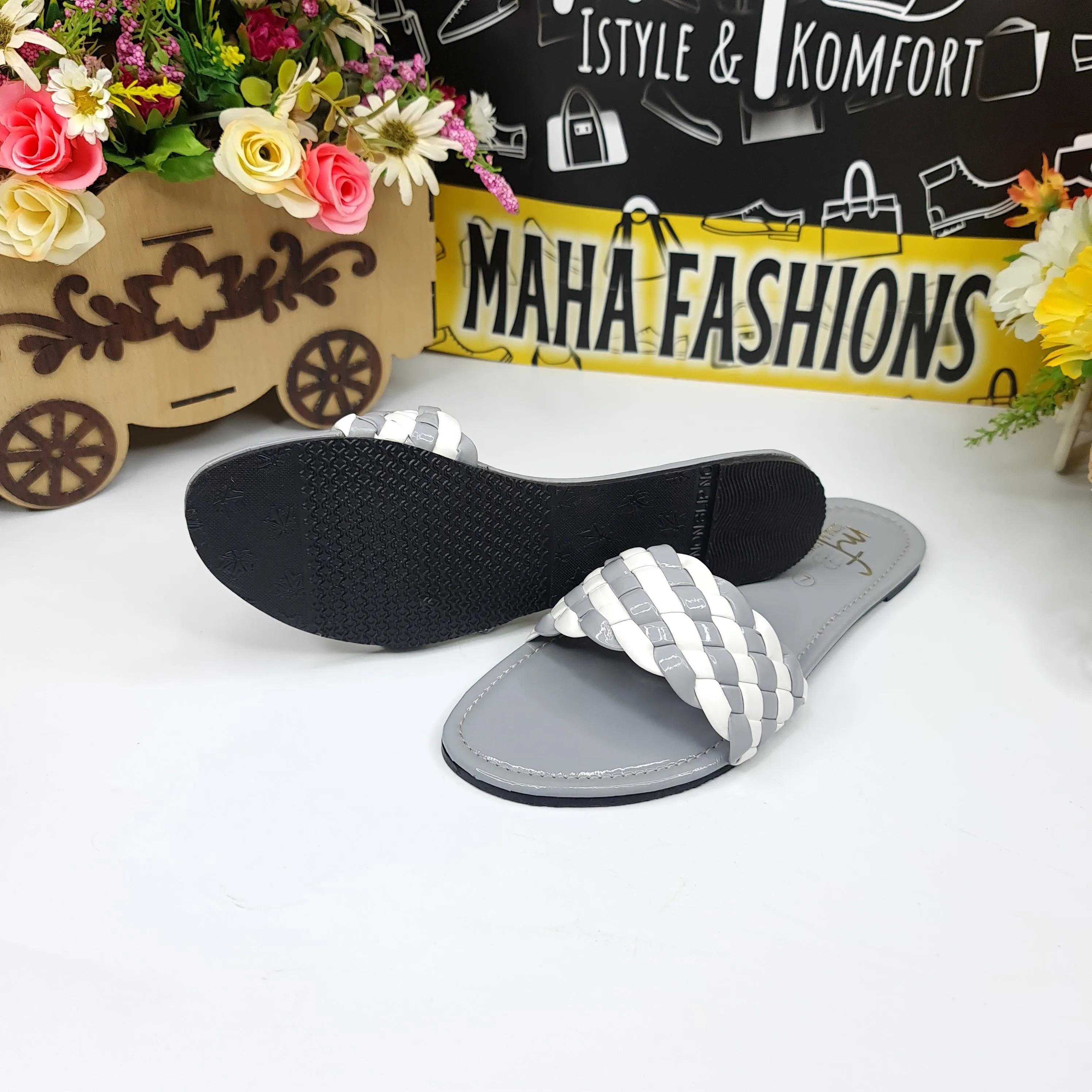 Grey White Patten Flat Slippers