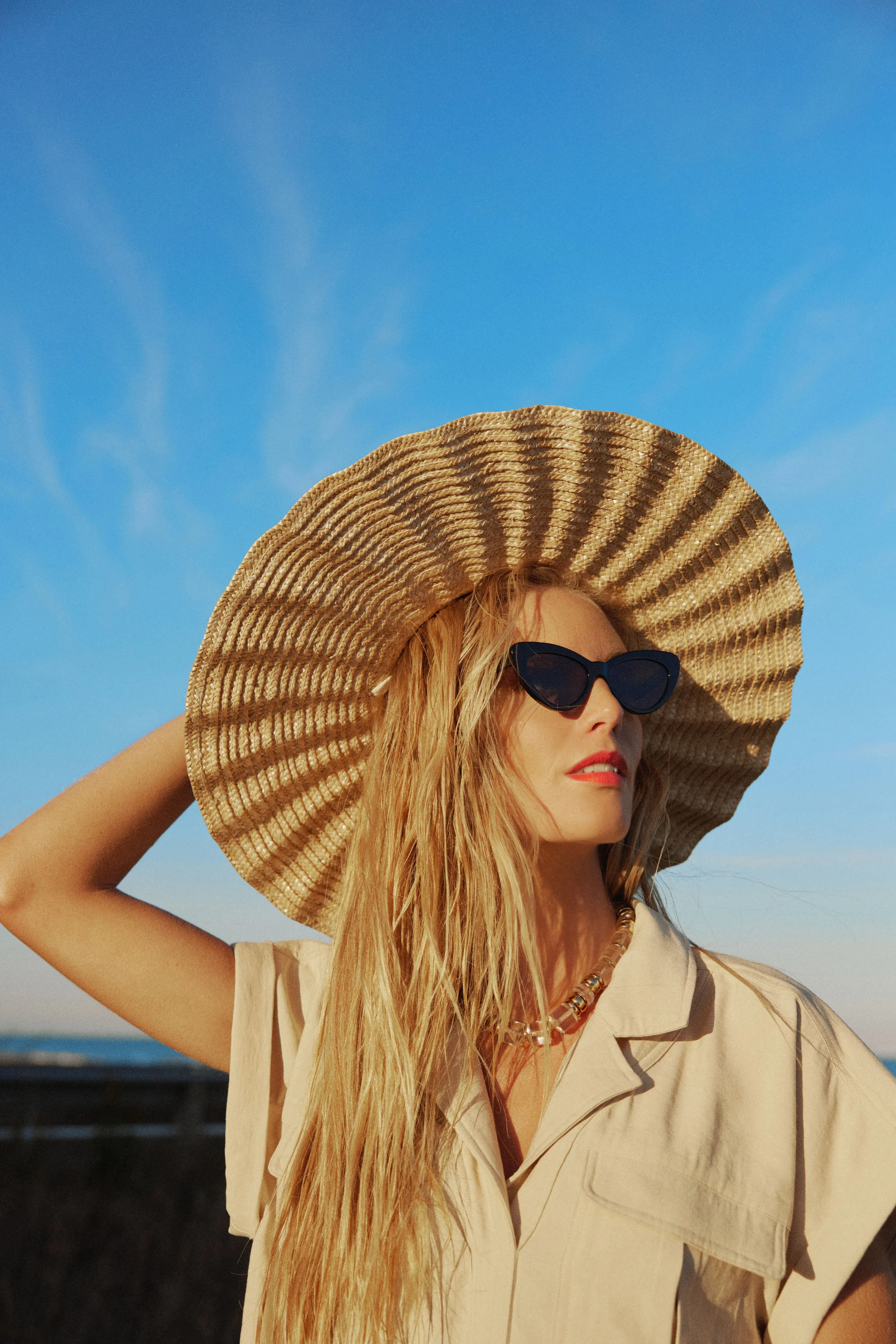 Natural Scalloped Dolce Hat